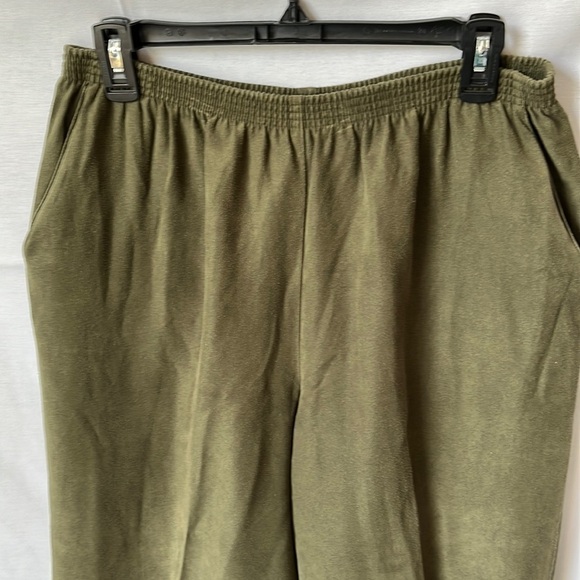 Alfred Dunner Stretch Pants Olive - Picture 3 of 8